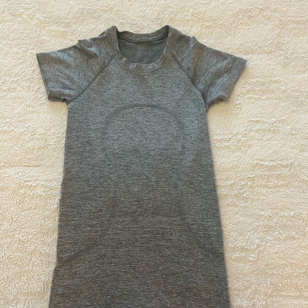 lululemon athletica Gray Swiftly Tech